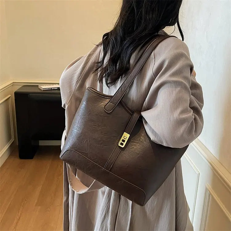 Luxury Women's Hand Bags Made Of Premium Leather Boasting Casual Famous Daily Stylish Style