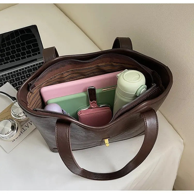 Luxury Women's Hand Bags Made Of Premium Leather Boasting Casual Famous Daily Stylish Style