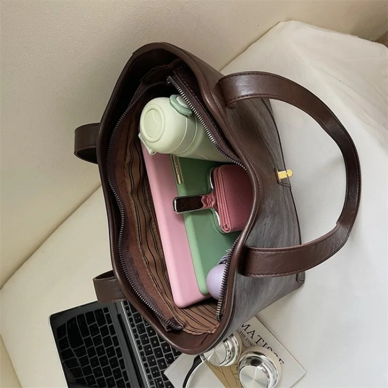 Luxury Women's Hand Bags Made Of Premium Leather Boasting Casual Famous Daily Stylish Style