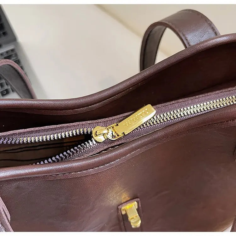 Luxury Women's Hand Bags Made Of Premium Leather Boasting Casual Famous Daily Stylish Style