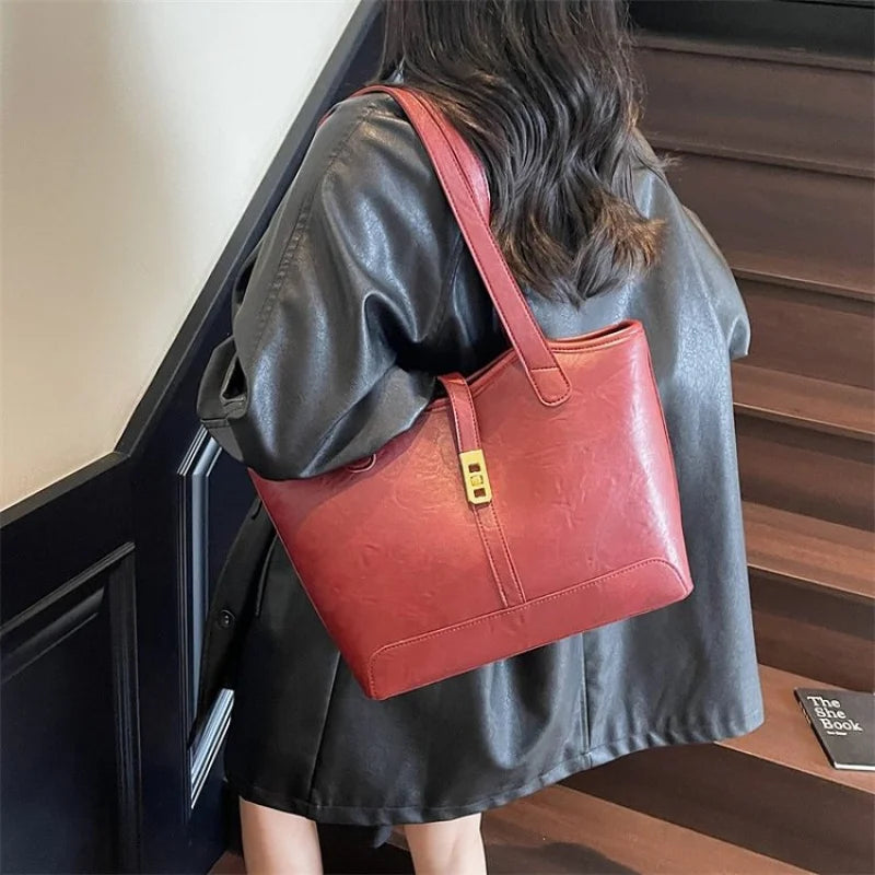 Luxury Women's Hand Bags Made Of Premium Leather Boasting Casual Famous Daily Stylish Style