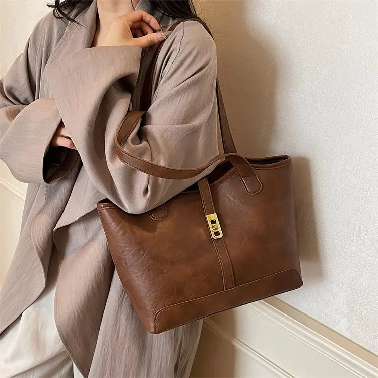 Luxury Women's Hand Bags Made Of Premium Leather Boasting Casual Famous Daily Stylish Style